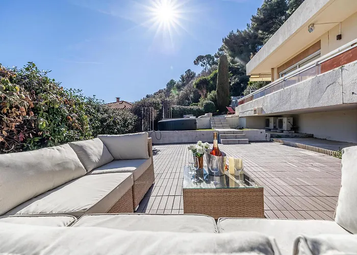 Bay Of Angels By Ecoflats